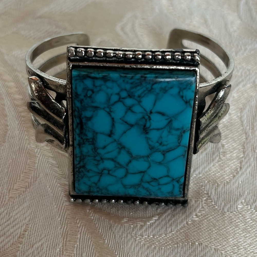 Turquoise Stone Cuff Bracelet/ Bold Cuff Braclet/ I never used it - Picture 2 of 7